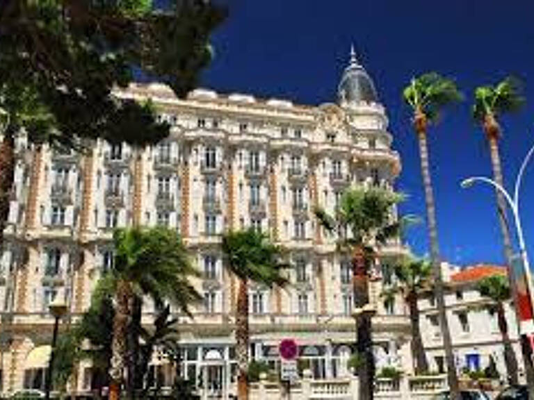 CANNES RESTAURANT EN PLEIN CENTRE VILLE DE 49M2 — photo 1