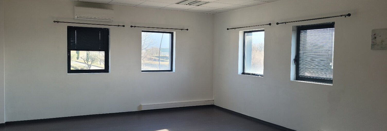 Bureau 1 Pièce 49 m² à louer à Peyruis (04310)