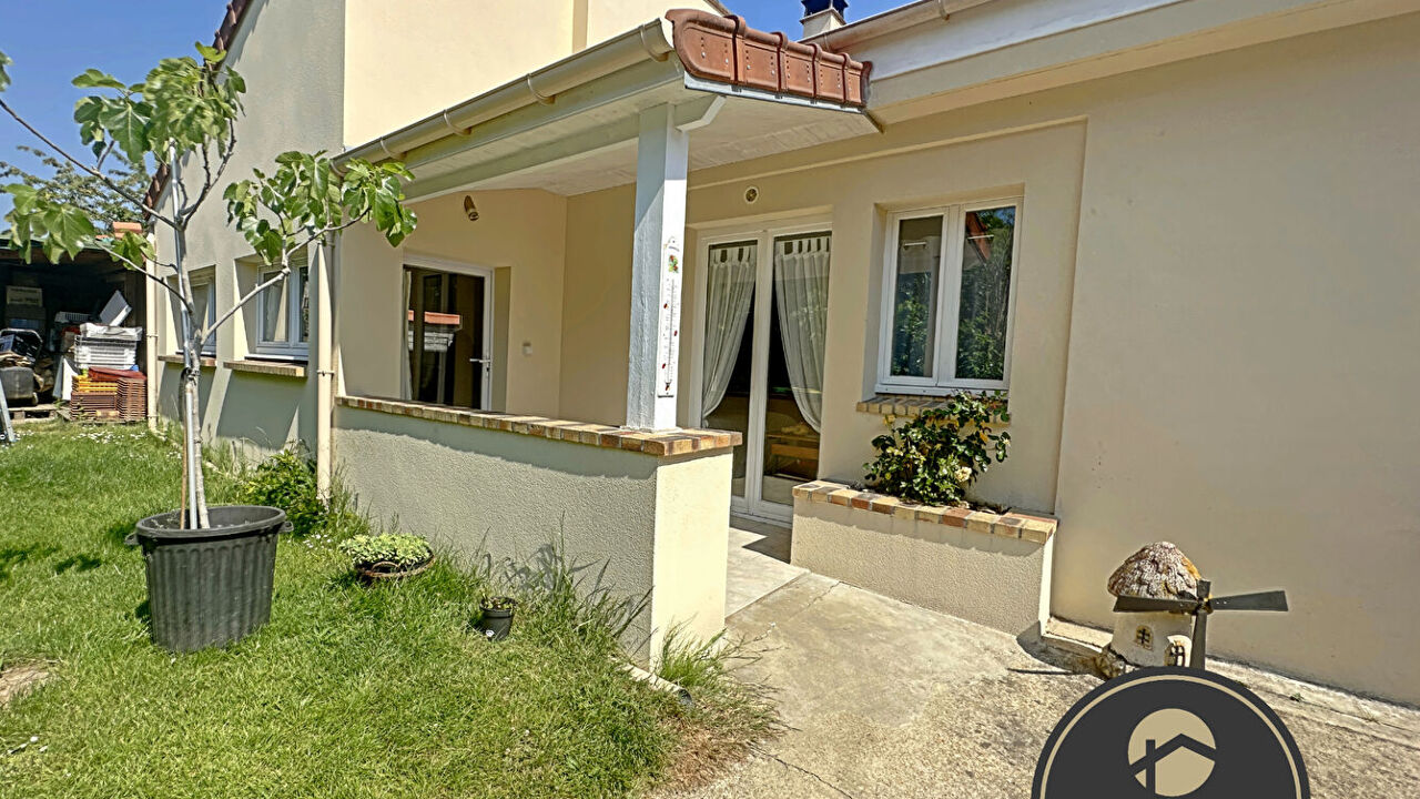 maison 6 pièces 150 m2 à vendre à Le Mesnil-Saint-Denis (78320)