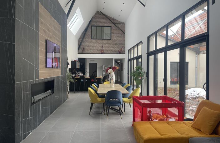 LOFT — photo 3