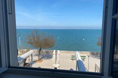 Appartement  304500 €