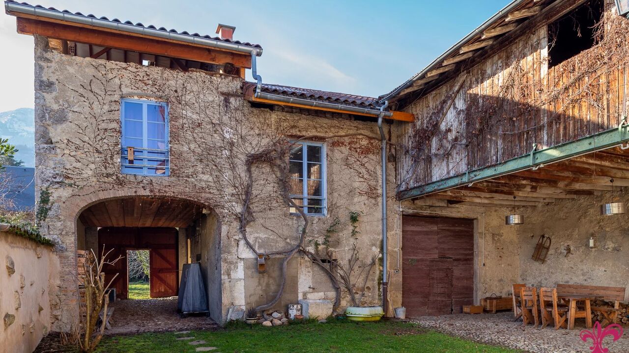 maison 9 pièces 200 m2 à vendre à Chapareillan (38530)