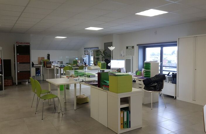 Local commercial — photo 2
