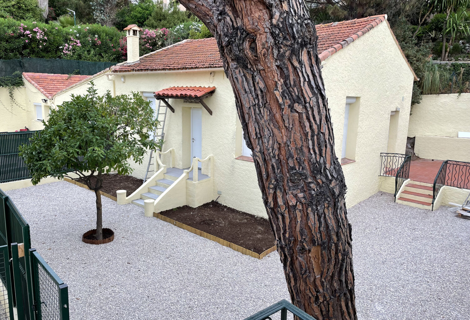 CANNES PROCHE PLAGE VILLA T5 SUD DE 135M2 TERRAIN 500M2 — photo 1