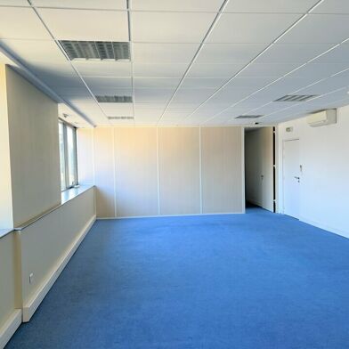 Bureau 115 m²