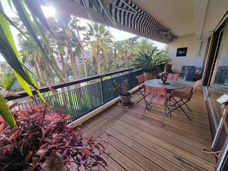 CANNES PROCHE CENTRE T4 DE 102M2 TERRASSE 30M2 SUD GARAGE E — photo 1