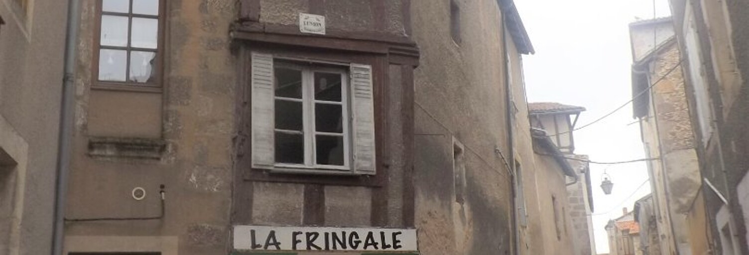 Commerce 10 Pièces  m² à vendre à Confolens (16500)