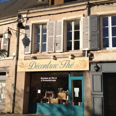 Commerce 6 pièces 81500 €