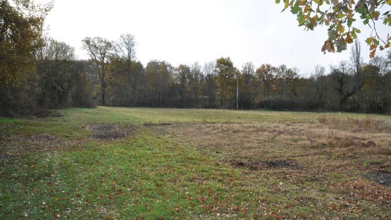 terrain  pièces 400 m2 à vendre à Ceaulmont (36200)