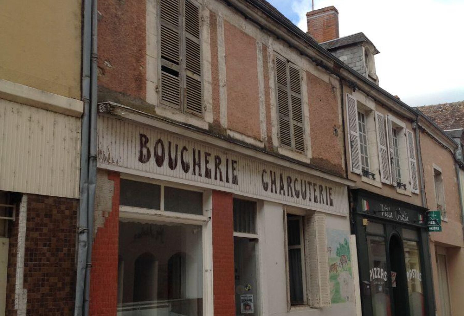 Vente commerce 5 pièces  Saint-Gaultier (36800) — photo 1