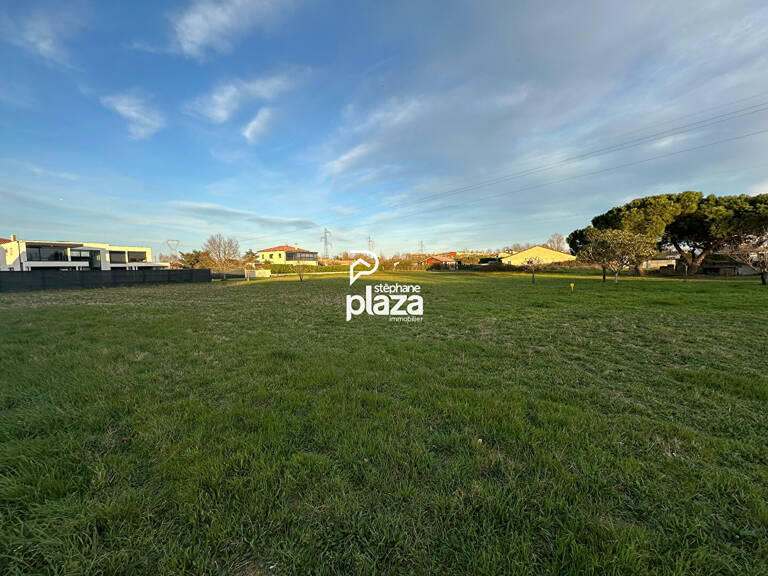 Exclusivité Plaza -  Roques - Terrain Plat borné et viabilisé - 1130m2 — photo 1