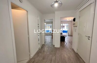 location appartement 950 € CC /mois à proximité de Grasse (06130)