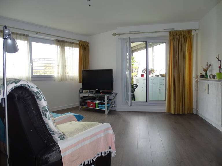 EXCLUSIVEMENT CHEZ COBIMMO Appartement 3 Pièces très lumineu — photo 1