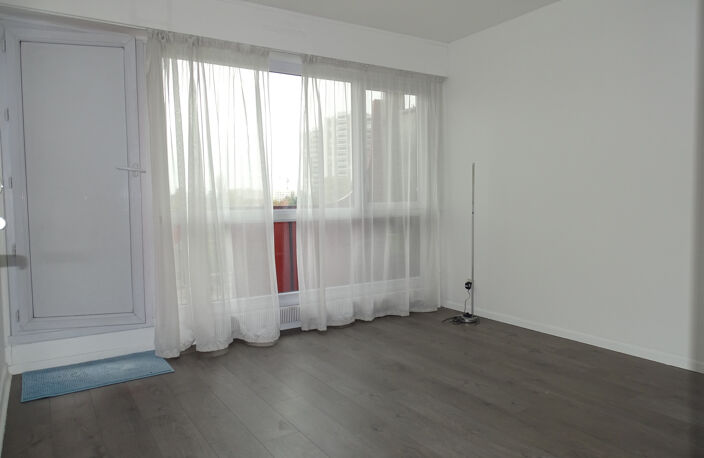 EXCLUSIVEMENT CHEZ COBIMMO Appartement 3 Pièces très lumineu — photo 4