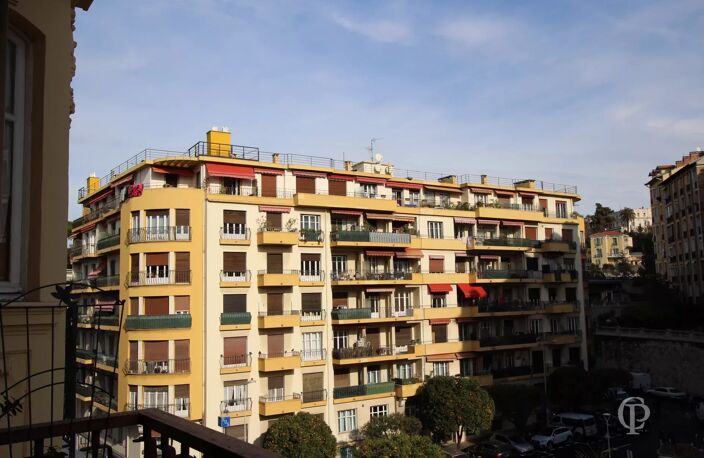 3 PIECES - NICE CENTRE VILLE — photo 2