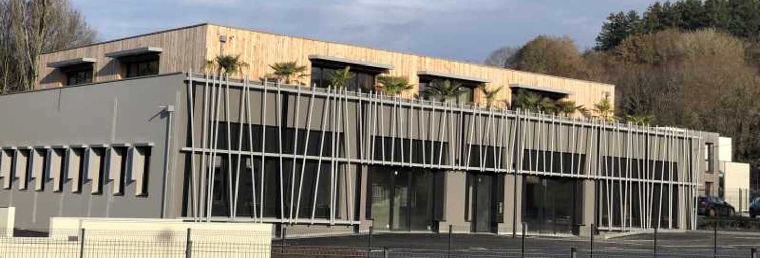 Bureau  627 m² à louer à Quimper (29000)