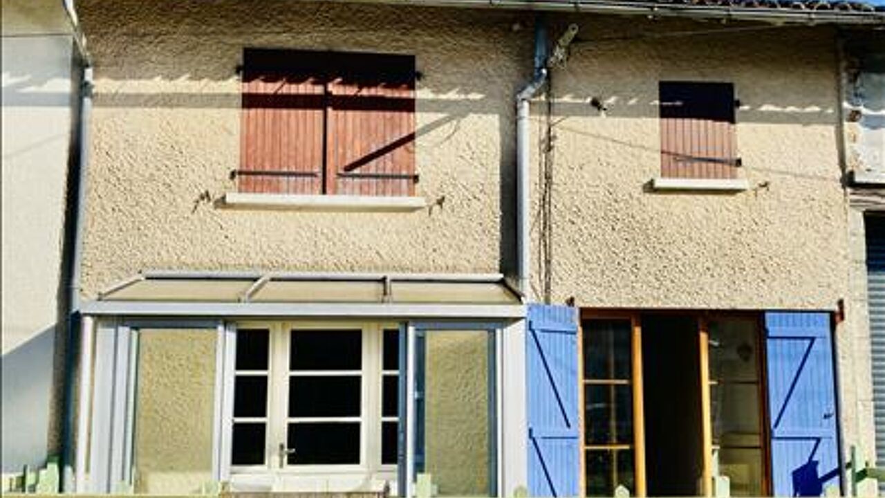 maison 3 pièces 96 m2 à vendre à Massignac (16310)