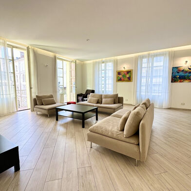 Appartement 3 pièces 1087560 €