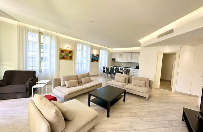 CANNES CENTRE BANANE T3/T4 SUD 96M2 TERRASSES SUD — photo 2