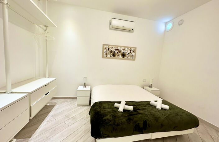 CANNES CENTRE BANANE T3/T4 SUD 96M2 TERRASSES SUD — photo 5