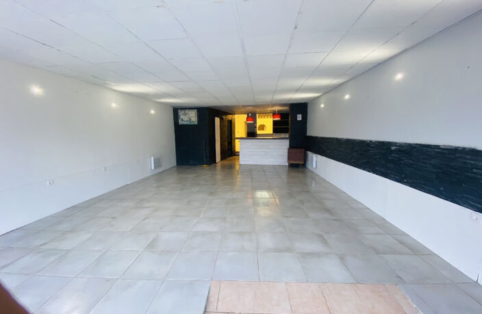SAINTES CENTRE VILLE RG — photo 2