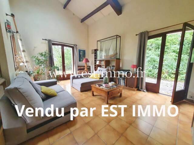Maison de famille en 7 pièces principales — photo du bien
