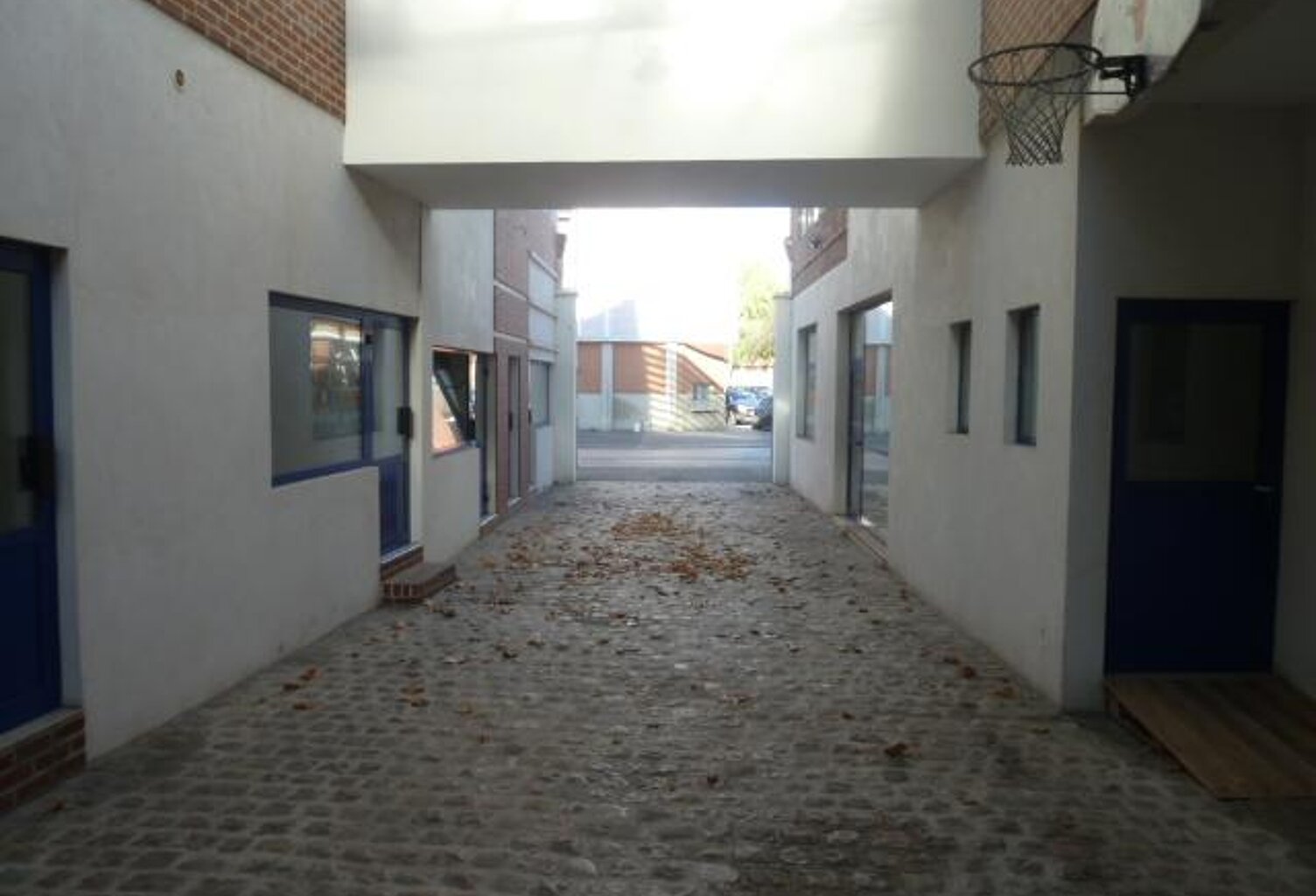 Local professionnel ou bureaux à louer à CAMBRAI. — photo 1