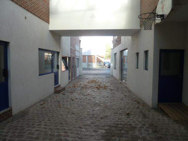 Local professionnel ou bureaux à louer à CAMBRAI. — photo du bien