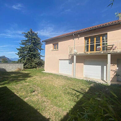 Maison 7 pièces 260 m²