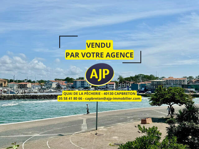 CAPBRETON PLAGE - T2 VUE PORT ET CANAL AVEC TERRASSE ET PARKING — photo du bien