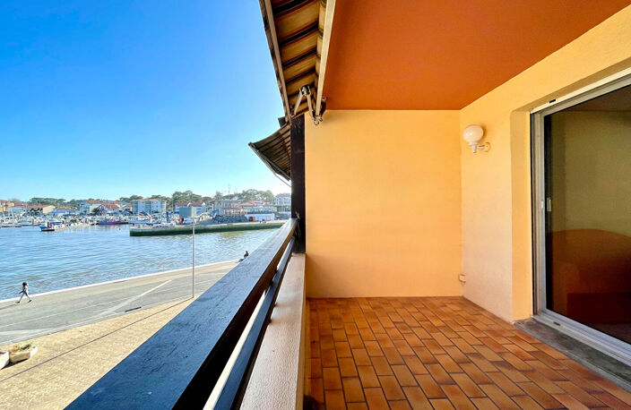CAPBRETON PLAGE - T2 VUE PORT ET CANAL AVEC TERRASSE ET PARKING — photo 2