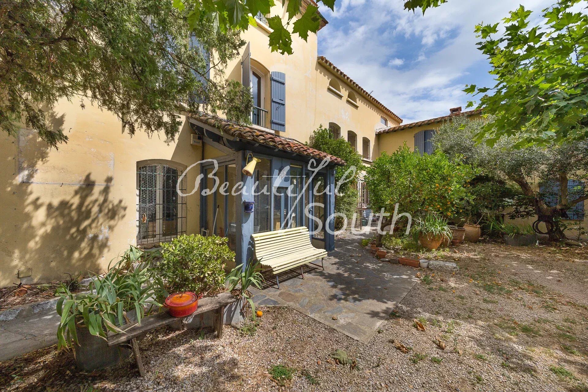 Villa / Maison 32 pièces  à vendre Perpignan 66000