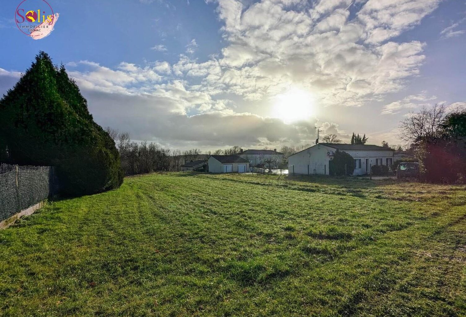 Vente terrain  1190 m² Salles-d'Angles (16130) — photo 1