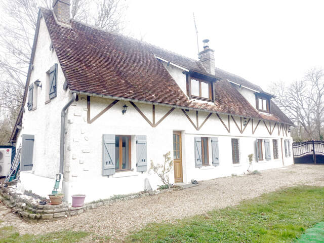 MAISON ANCIENNE OFFRANT DE BEAUX VOLUMES — photo du bien