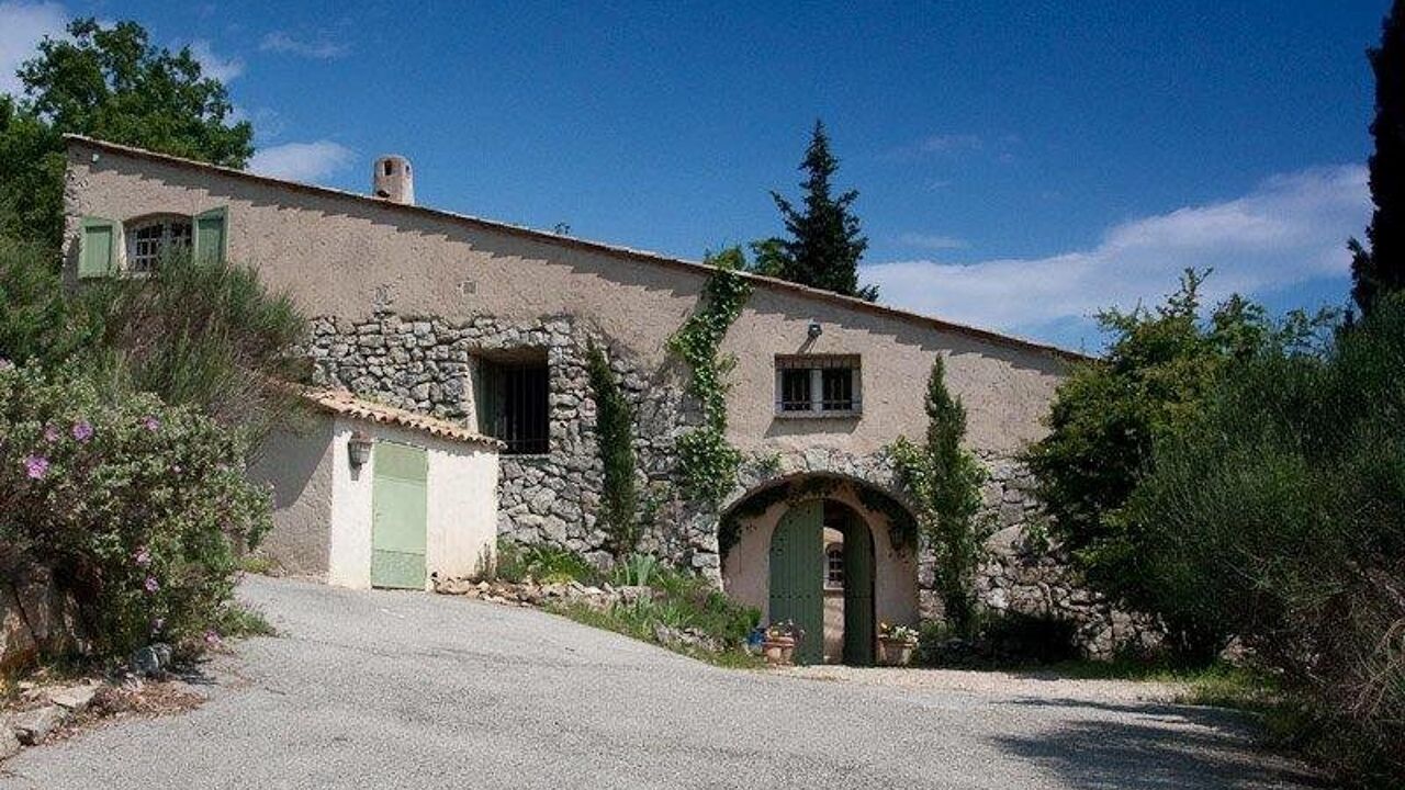 maison 7 pièces 240 m2 à vendre à Le Bar-sur-Loup (06620)