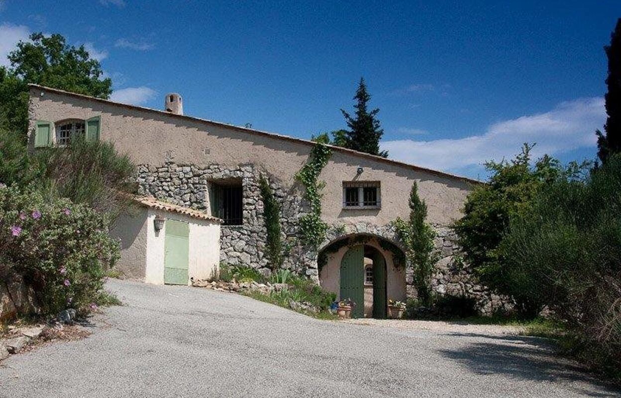 maison 7 pièces 240 m2 à vendre à Le Bar-sur-Loup (06620)