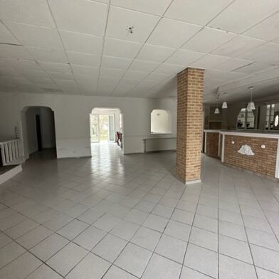 Commerce  200000 €