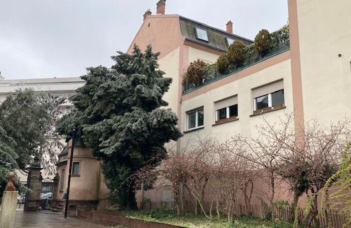 Centre ville : 6 pièces 159m² Vendu loué — photo 2