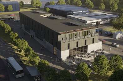 Commerce  688896 €