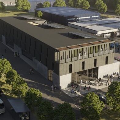 Commerce  688896 €