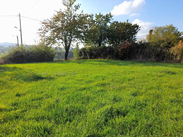 Terrain 644 m² à Marcigny — photo du bien