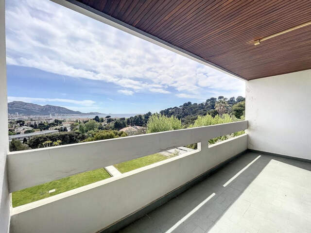 THALASSA DERNIER ETAGE VASTE TYPE 1  40 M2 + TERRASSE 12 M2 — photo du bien