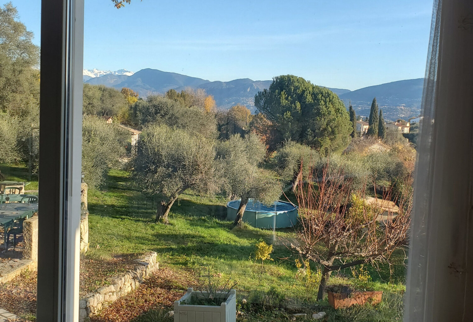 Villa 8 pièces sur 2330 m2 de terrain — photo 1