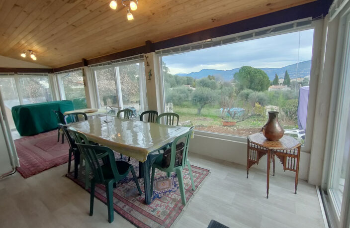 Villa 8 pièces sur 2330 m2 de terrain — photo 2