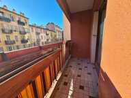 NICE RIQUIER- 3 PIECES A RENOVER- BALCON - — photo 2