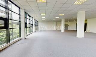 Bureau  1771 m² à louer à Saint-Priest (69800)