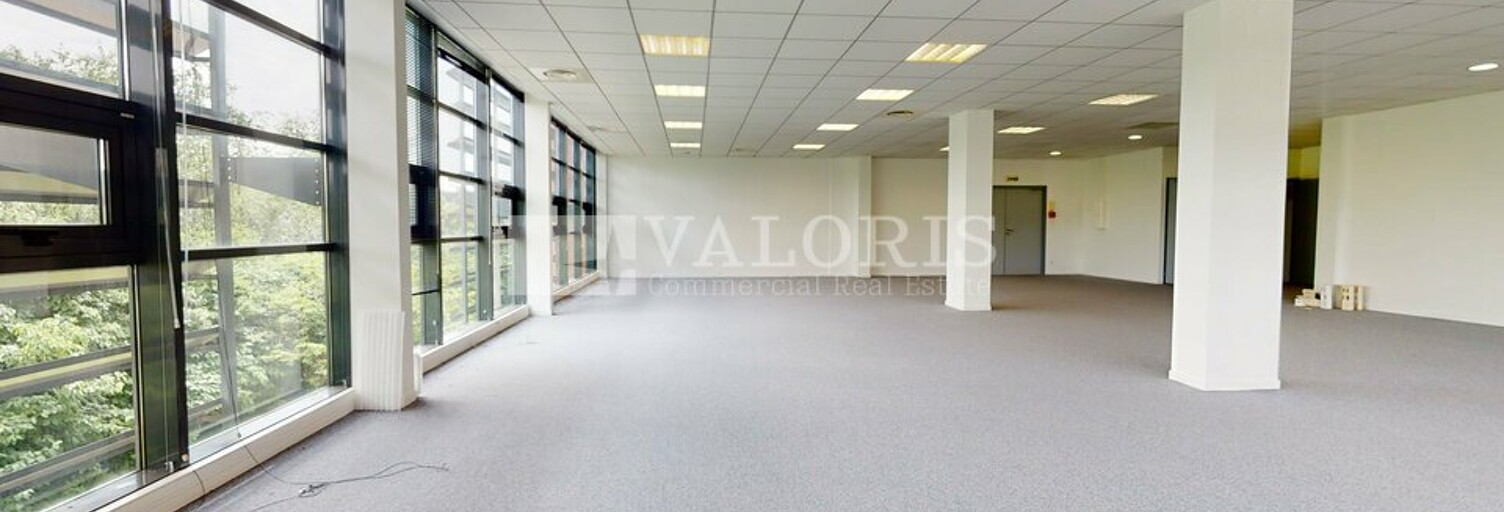 Bureau  1771 m² à louer à Saint-Priest (69800)