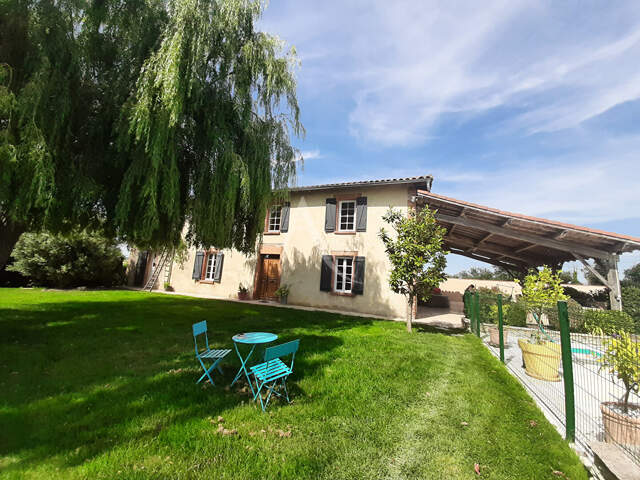 Maison proche de  LOMBEZ 6 pièce(s) 219 m2 — photo du bien