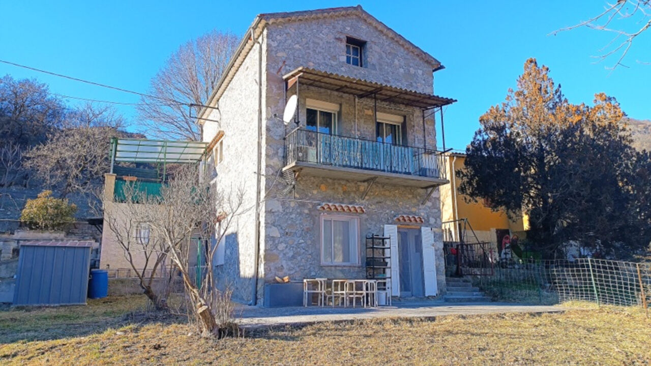 maison 5 pièces 80 m2 à vendre à Castellet-Lès-Sausses (04320)