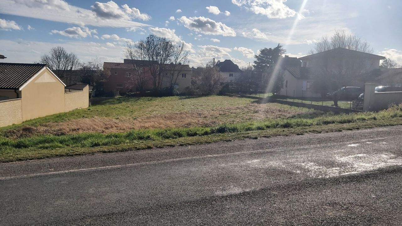 terrain  pièces 830 m2 à vendre à Charnay-Lès-Mâcon (71850)